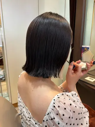 ミディアム イソベ ミズキのヘアスタイル