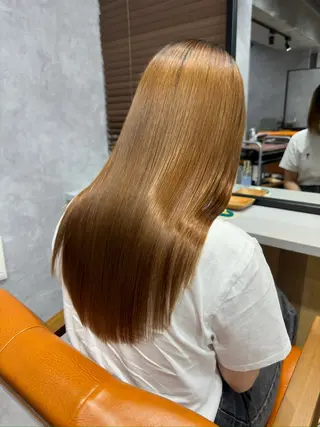 セミロング カラー 10月限定モニター 髪質改善美髪矯正のヘアスタイル