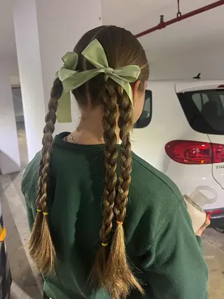 ロング zest kalonのヘアスタイル