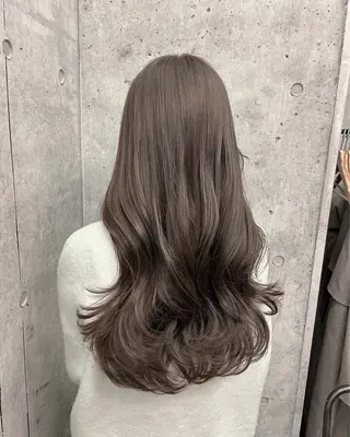 ロング カラー まとまるレイヤー カット/透明感カラーのヘアスタイル