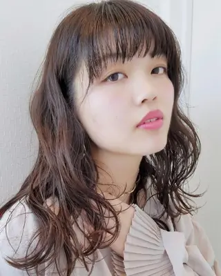 ロング カラー パーマ 傷ませないブリーチ 美容師🎉内山のヘアスタイル