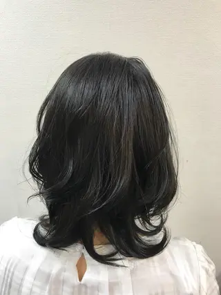 ミディアム カラー 吉森 満俊のヘアスタイル