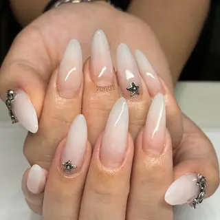 ネイル VOGUE ×SWANのネイルデザイン