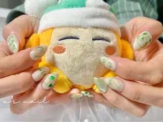 ネイル e’s nail Lumièreのネイルデザイン