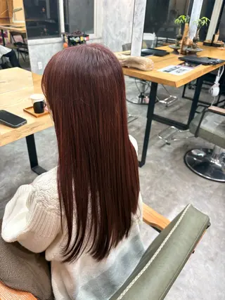 ロング シモイケ ルアのヘアスタイル