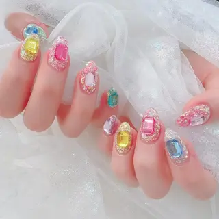 ミディアム 古屋 郁菜のネイルデザイン