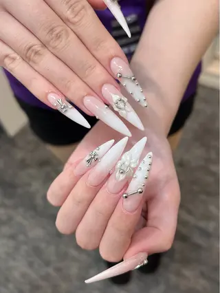 ネイル Sora  Nail 長さ出し専門店のネイルデザイン