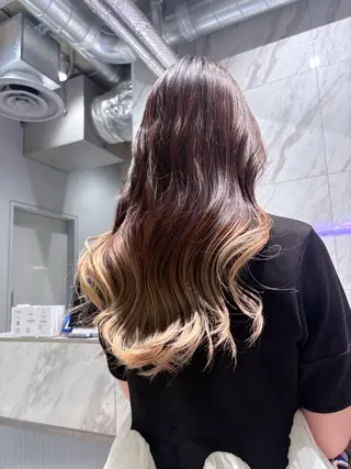 セミロング カラー NANA🦖 ハイトーンデザインのヘアスタイル