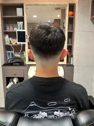 ショート パーマ メンズ 🔥無料メンズカット /パーマ🔥奥山のヘアスタイル