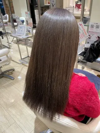 ロング 蓮田 葵のヘアスタイル