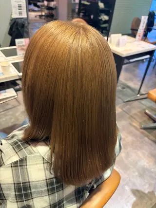 ミディアム ブリーチモデル RURUのヘアスタイル