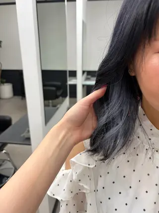 カラー 長谷川 さくらのヘアスタイル