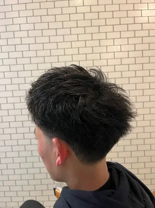 ショート クボタ マコトのヘアスタイル