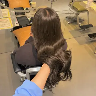 ロング カラー やまき さきねのヘアスタイル