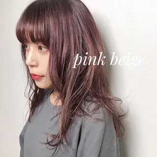 ロング 岩崎 仁美のヘアスタイル