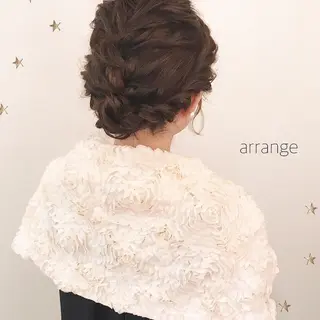 ミディアム ヘアアレンジ 市川 千夏のヘアスタイル
