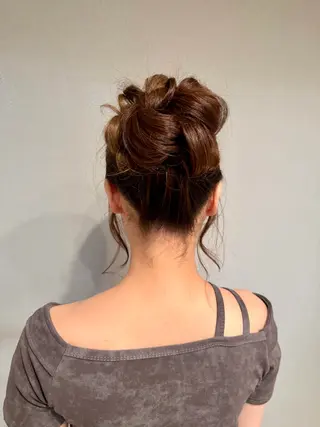 ロング カラー ヘアアレンジ Studio CUOREのヘアスタイル