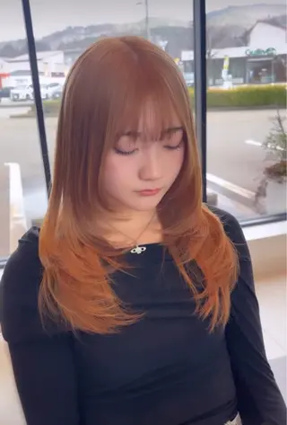 ロング カラー 渡部 優衣のヘアスタイル