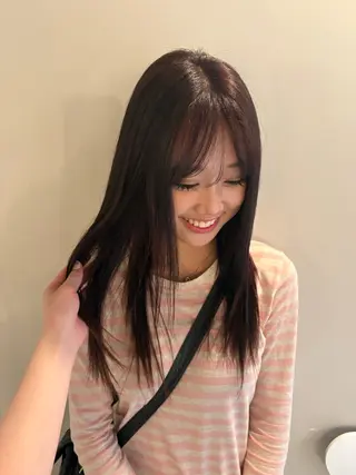 ロング 山内 めいのヘアスタイル