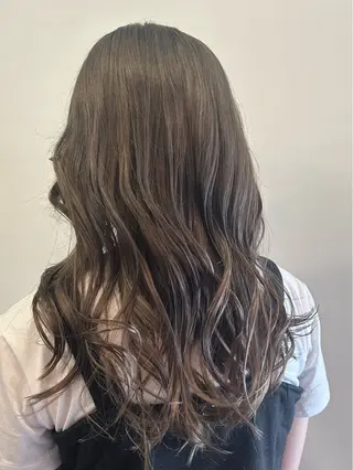 ロング カラー Ida Akaneのヘアスタイル