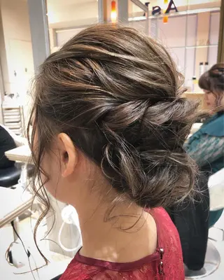 ヘアアレンジ 似合う髪型見つけます AYAKAのヘアスタイル
