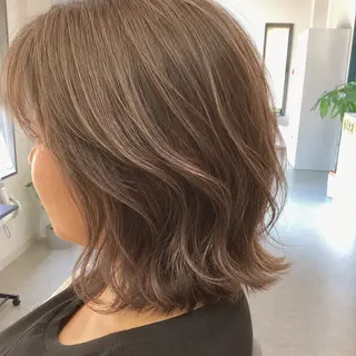 ミディアム カラー 土本 定ニのヘアスタイル