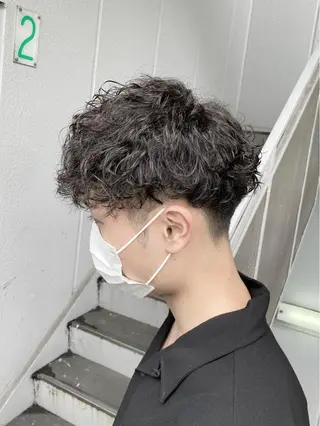 パーマ メンズ 曲がる縮毛矯正 LIBER 岩名のヘアスタイル