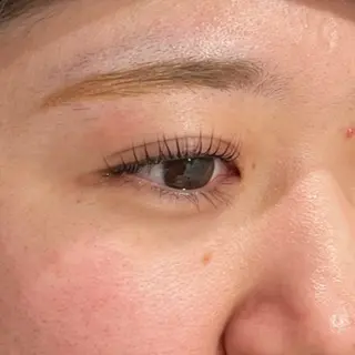 マツエク・マツパ センターパート/カラ ーメッシュ📍ユリのヘアスタイル