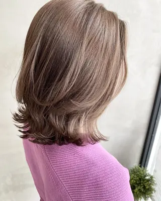 ミディアム カラー ヘアアレンジ ネイル マツエク・マツパ 夜23時まで予約🉑 reverieあきらのヘアスタイル