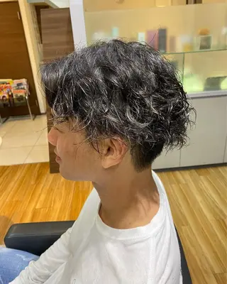 ショート パーマ メンズ 土井 祐之介のヘアスタイル
