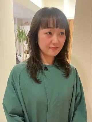 ミディアム カラー nishi fuyumiのヘアスタイル