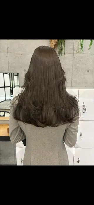 セミロング カラー オリーブベージュ きょうかのヘアスタイル