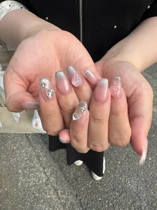 ネイル LAVISH 大和店 emi・:*+のネイルデザイン