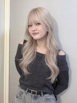 セミロング カラー ハイトーン特化 /縮毛矯正/あかりのヘアスタイル