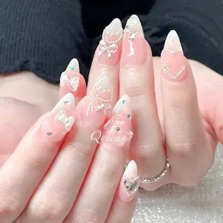 ネイル Queens 榊 まおのネイルデザイン