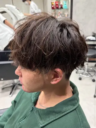 ショート パーマ メンズ ユウ🪄 パーマ指名No1のヘアスタイル