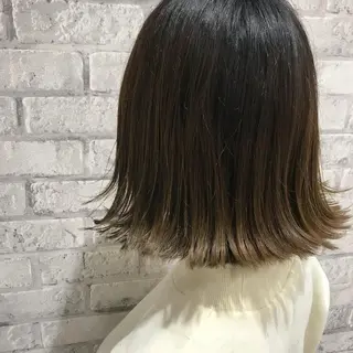 ショート カラー Oopsレイヤー 加藤澄都のヘアスタイル