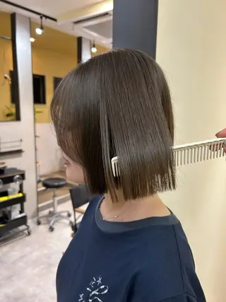 ショート カラー hubhair レイヤー/透明感のヘアスタイル