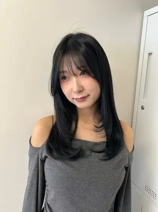 セミロング カラー rely yuunaのヘアスタイル