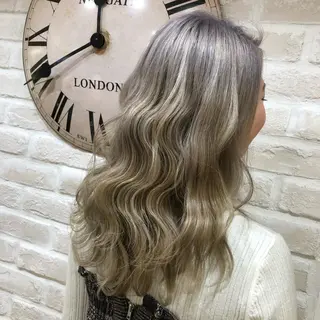 セミロング カラー Aujua ソムリエ 勝又舞夏のヘアスタイル