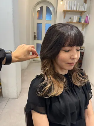 セミロング カラー 似合う髪型見つけます AYAKAのヘアスタイル