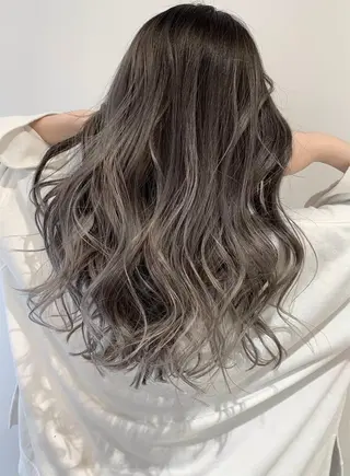 セミロング ミルクティーハイトー ン💖Mikaのヘアスタイル
