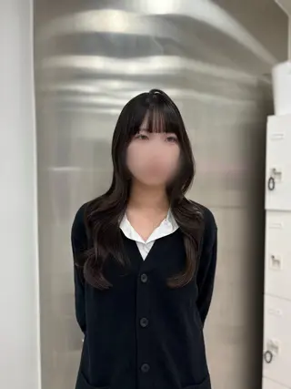 セミロング カラー 抜け感レイヤー︴ ニュアンスカラーのヘアスタイル