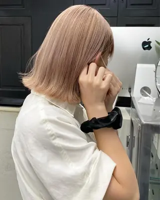 ミディアム カラー ヘアアレンジ ブリーチダブルカラー 元町三宮/三ノ宮のヘアスタイル
