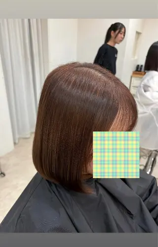 ミディアム 児島 彩羽のヘアスタイル
