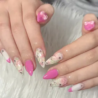 ネイル LAVISH manaのネイルデザイン