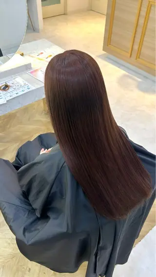 ロング カラー 荒井 彩華のヘアスタイル
