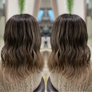 ミディアム カラー KR2S× 亜以加のヘアスタイル