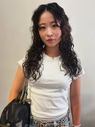ロング パーマ 髪質改善 ネイル コトミ🐸のヘアスタイル