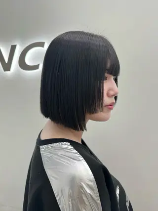 ショート カラー ヘアアレンジ 縮毛矯正🤍 ボブ/ HIKARIのヘアスタイル